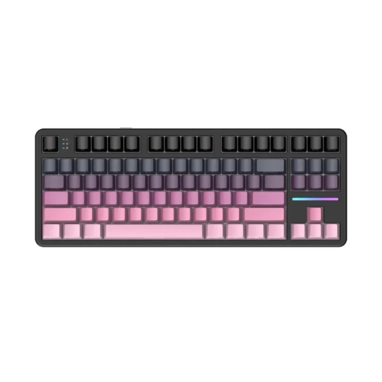 Teclado Mecânico Gamer Attack Shark X87 Blackberry com iluminação RGB acesa em setup.